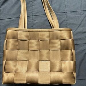 HARVEYS SEATBELT BAG - BROWN